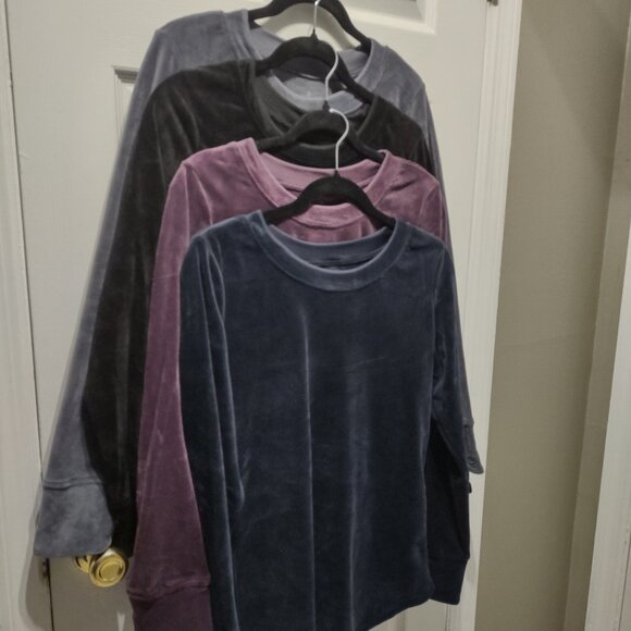 Cuddl Duds Double Plush Velour crew necks - bundle of 4 - NWOT - size M - velvet - Picture 1 of 10